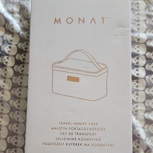 Monat Elegant Cream Cosmetic Travel Case